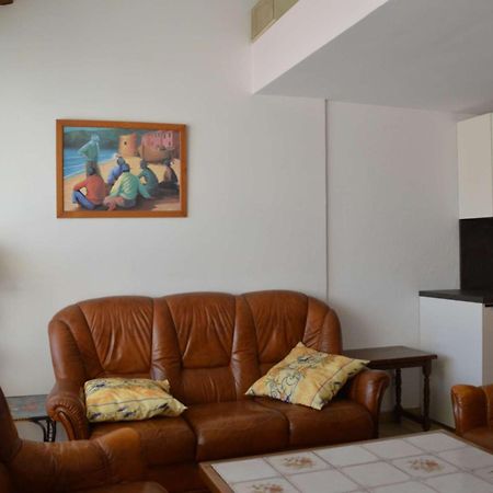 Maison 5 Pieces, 8 Couchages, Terrasse, Proche Plage Et Commerces - Saint Pierre La Mer - Fr-1-229D-240 Bagian luar foto